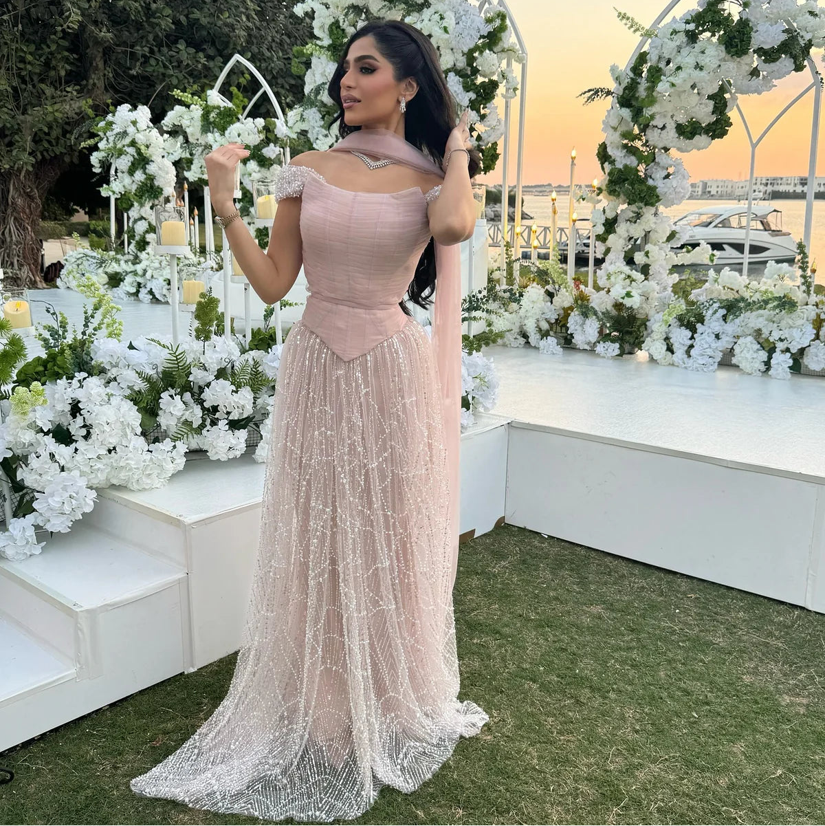 Robe de soirée en perles et tulle délicat