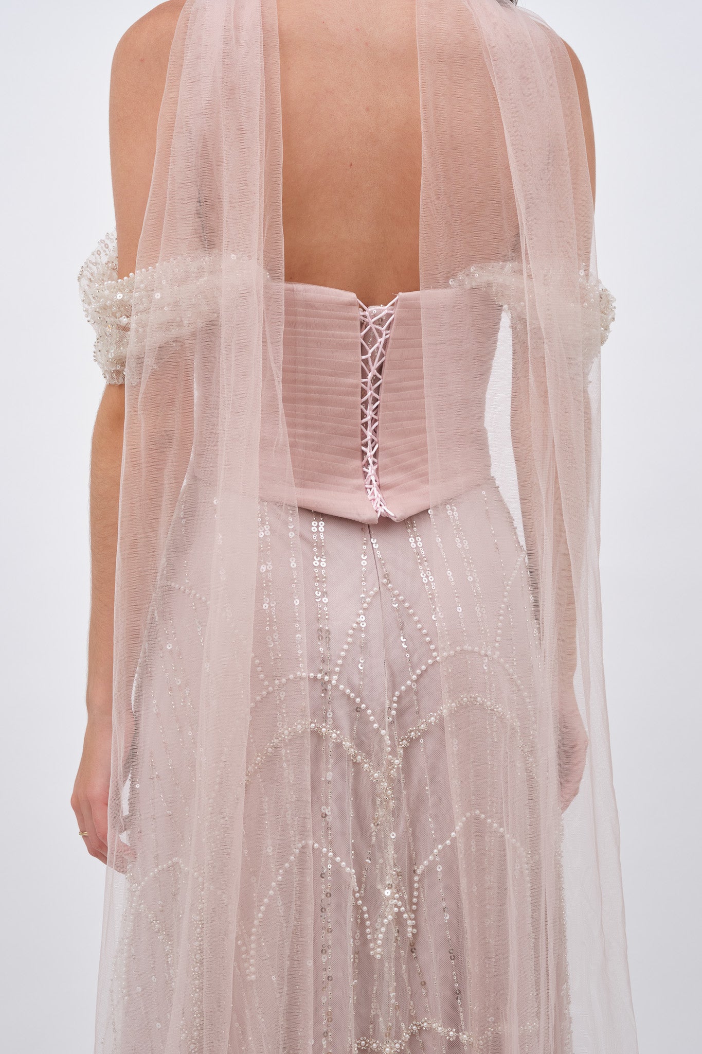 Robe de soirée en perles et tulle délicat