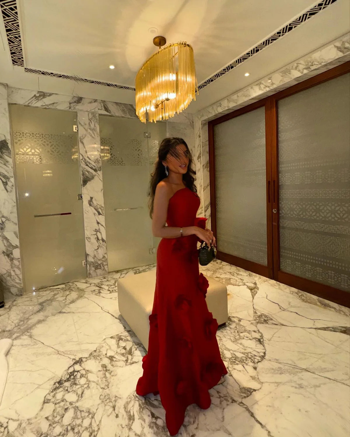 Robe rouge fleur 3D