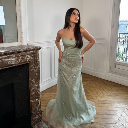 Robe Bustier Élégante avec Broderies