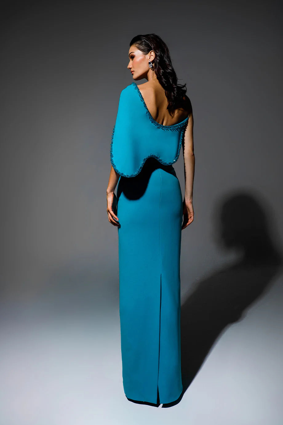 Robe bleue asymétrique