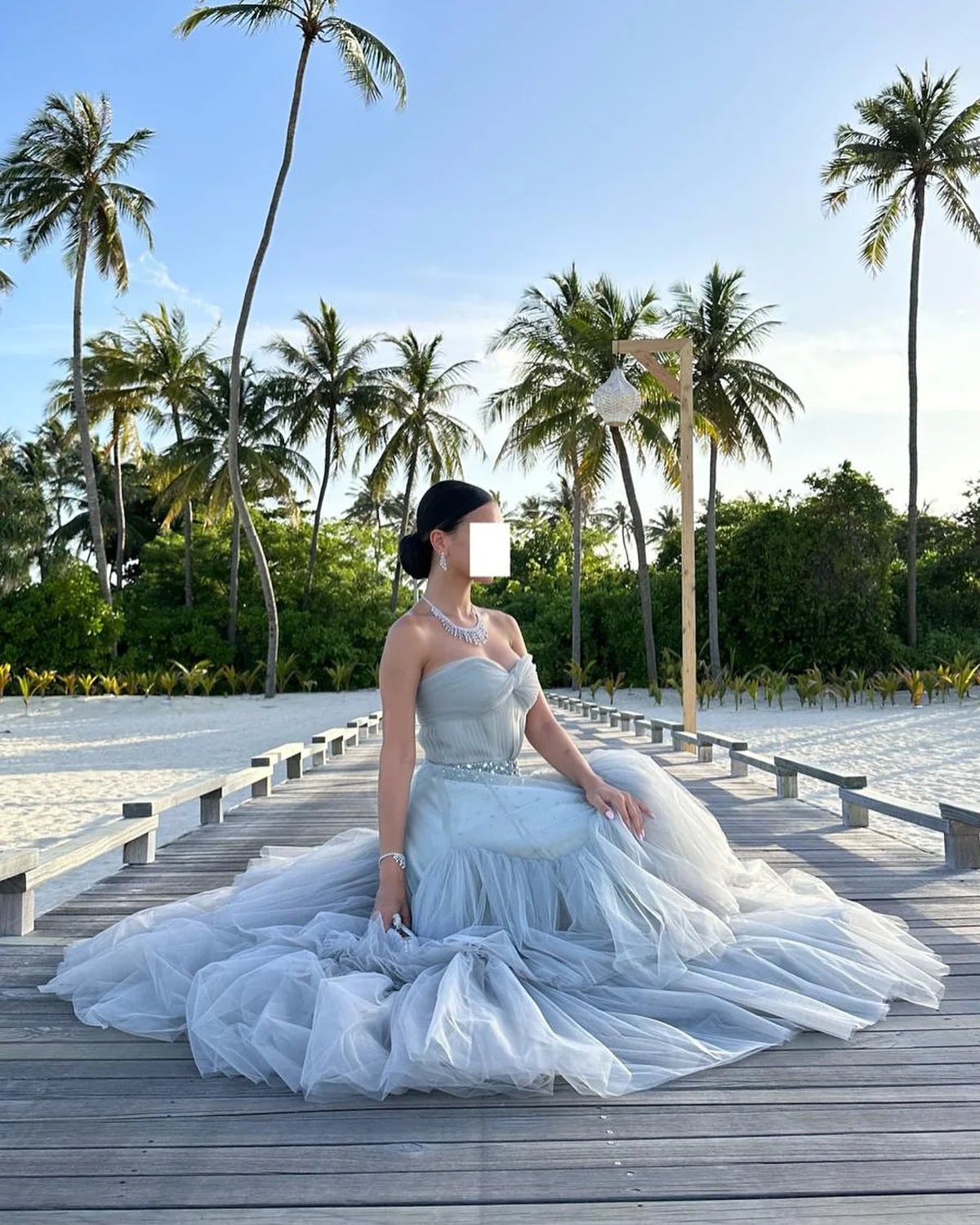 Robe bustier à volants