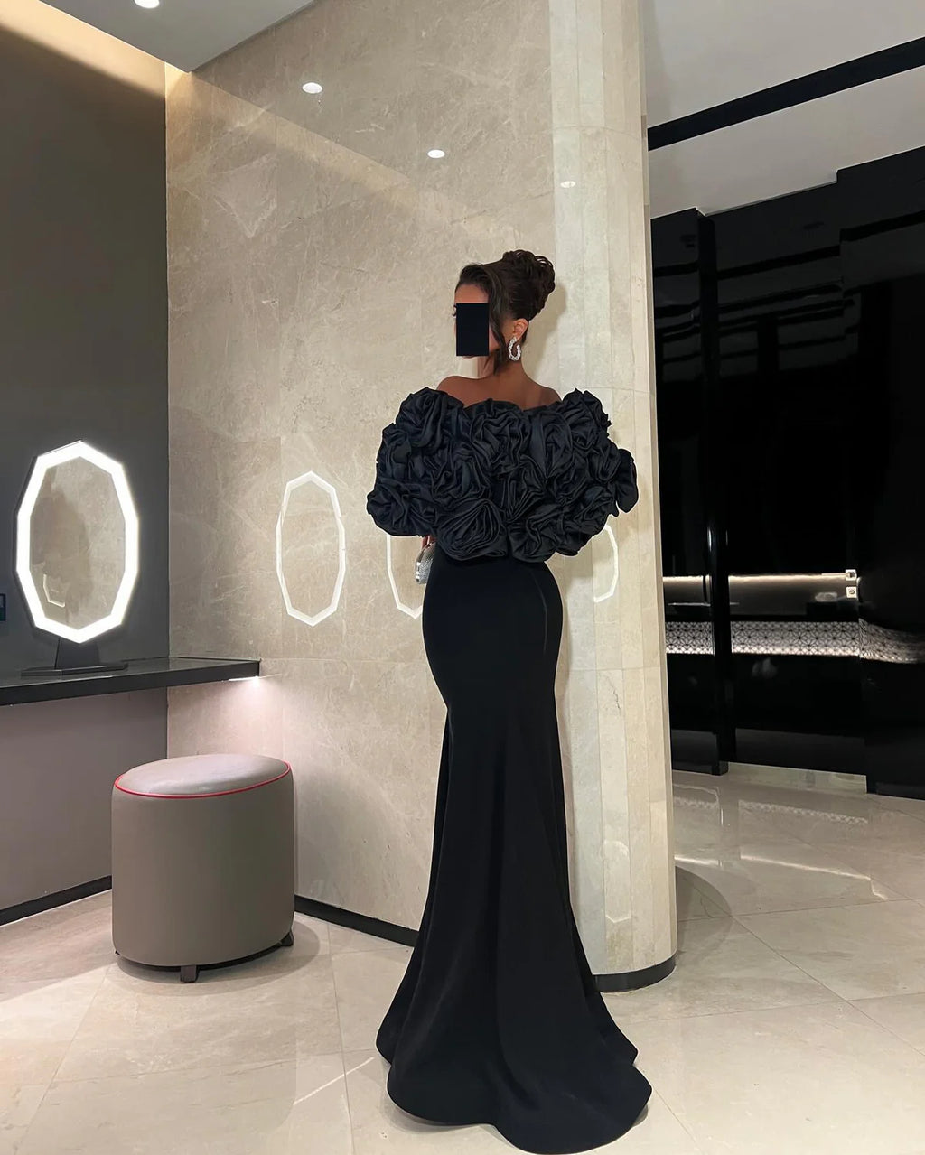 Robe bustier noir détails fleurs