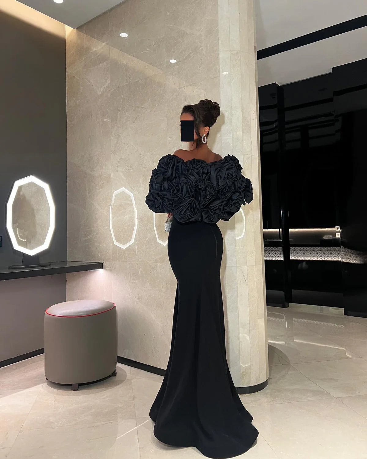 Robe bustier noir détails fleurs
