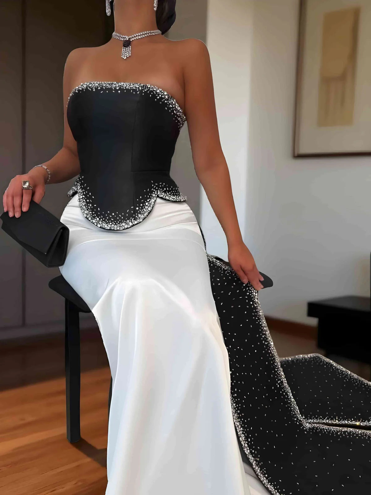 Robe bustier cape
