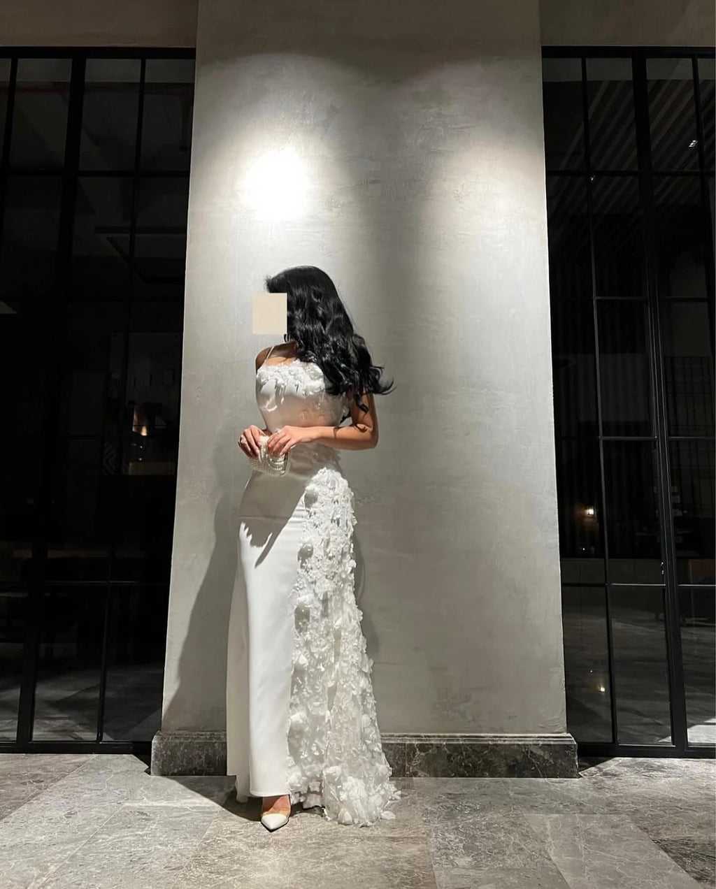 Robe blanche détails floral