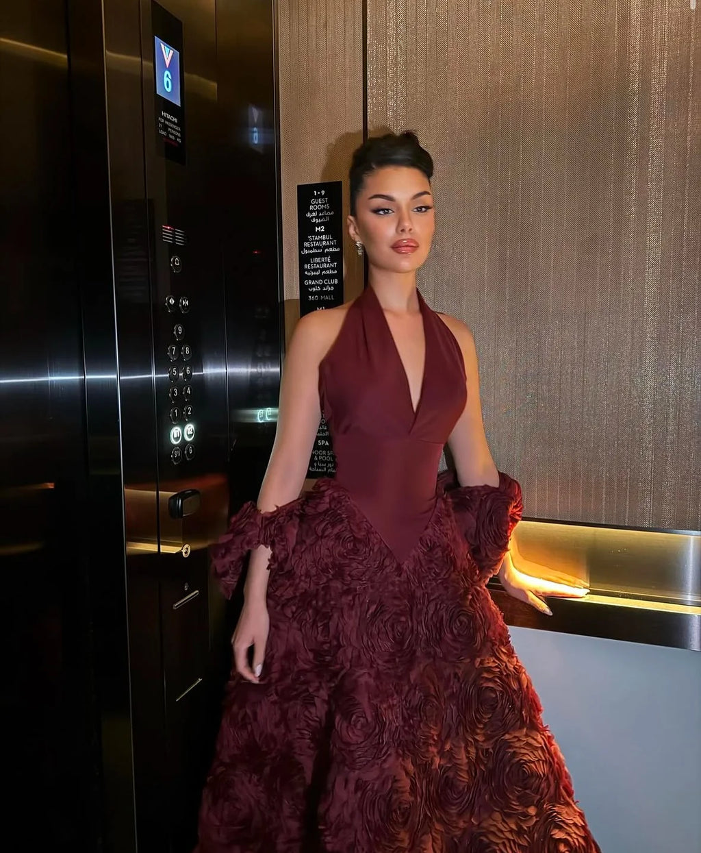 Robe bordeaux détail floral