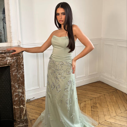 Robe Bustier Élégante avec Broderies