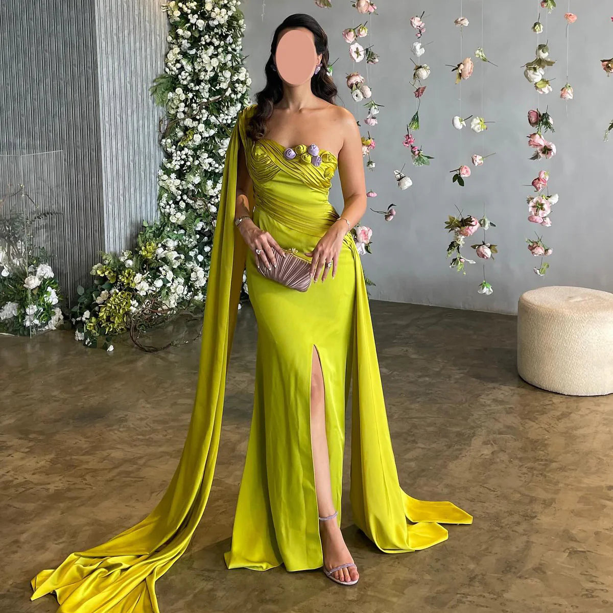 Robe jaune asymétrique
