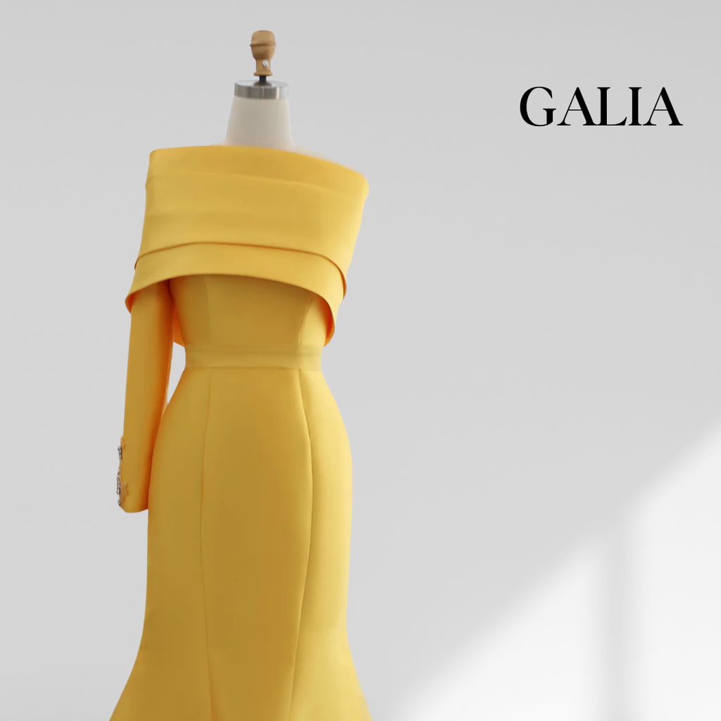Robe jaune asymétrique en satin