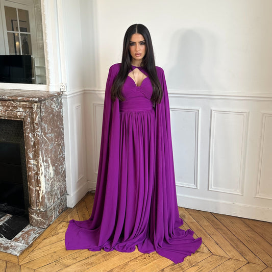 Robe Violet avec Cape Élégante