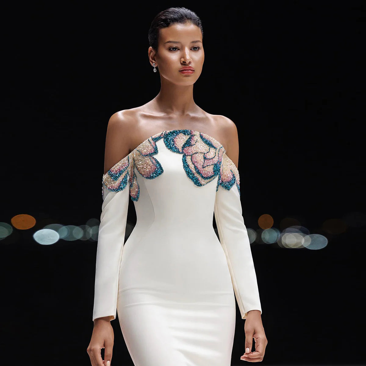 Robe blanche brodée