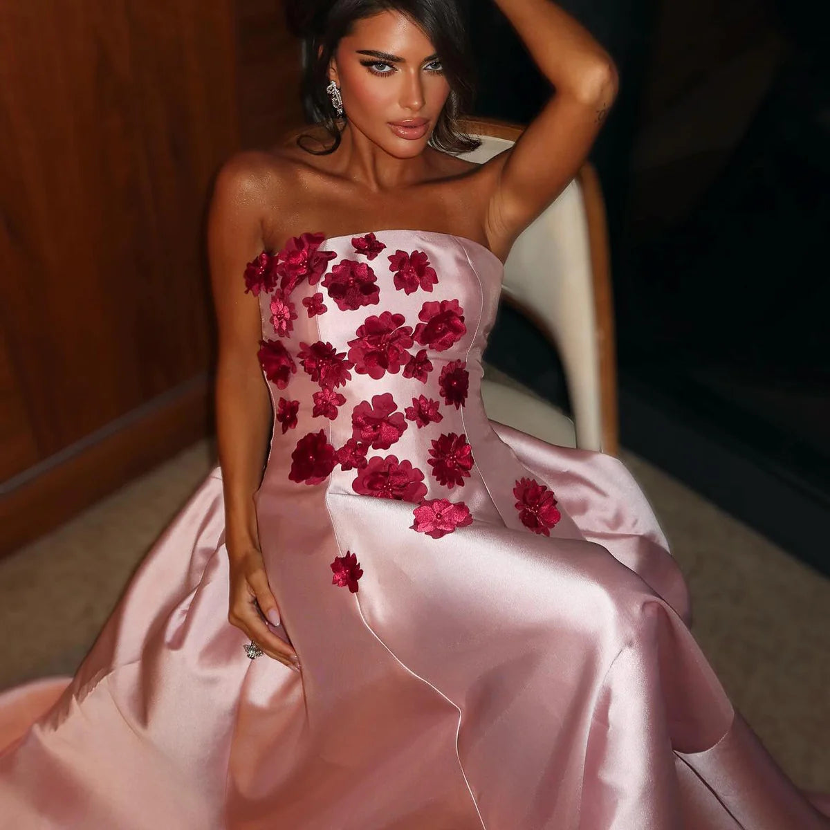 Robe bustier rose détails fleuris