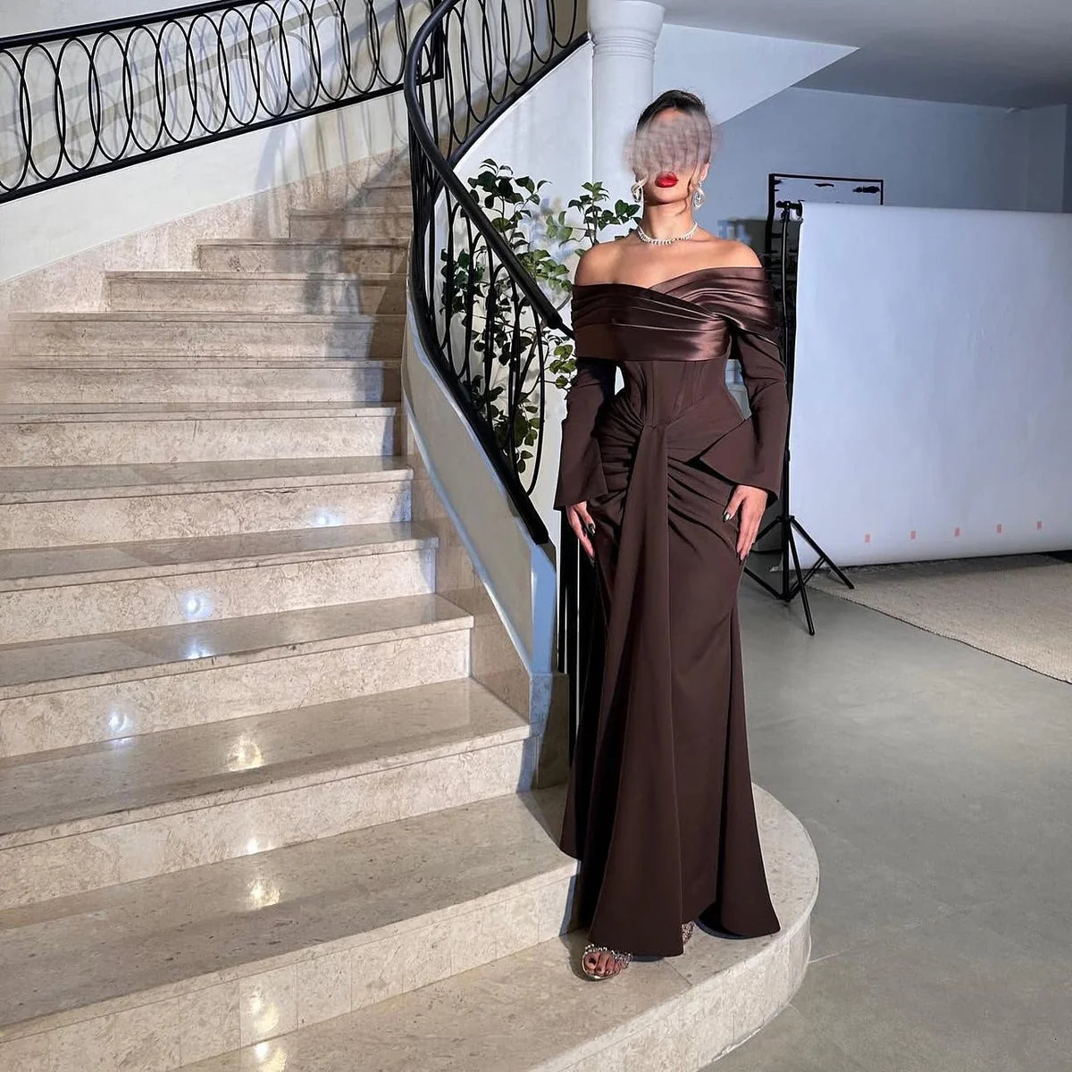 Robe drapée marron