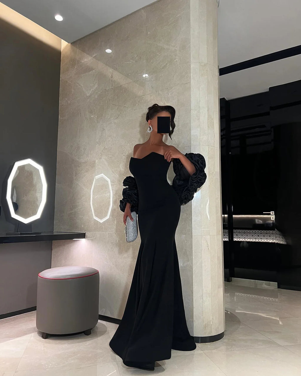 Robe bustier noir détails fleurs