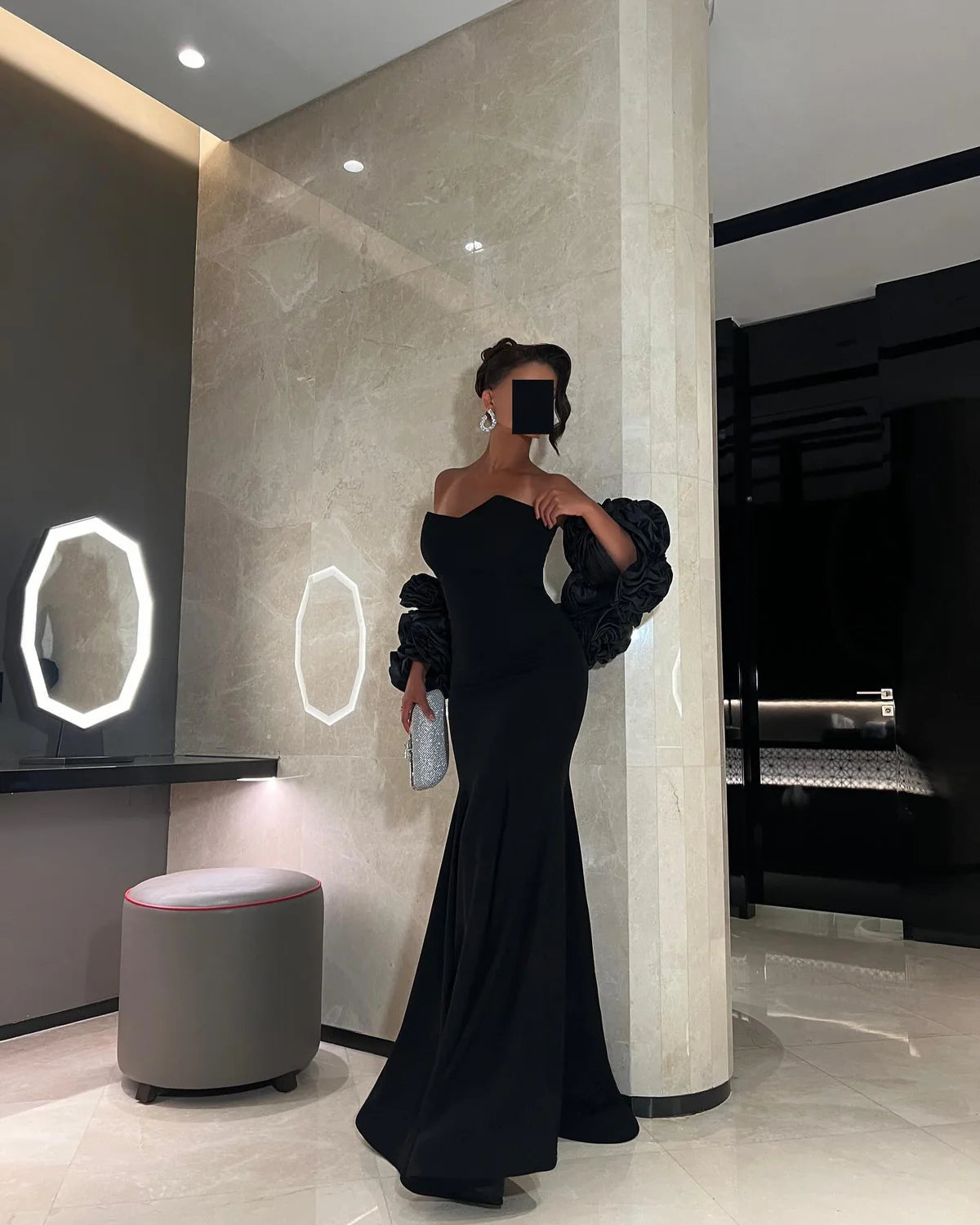 Robe bustier noir détails fleurs
