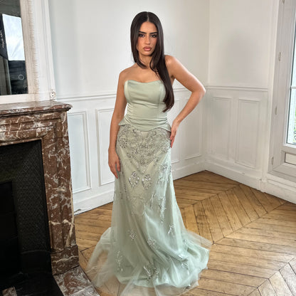 Robe Bustier Élégante avec Broderies
