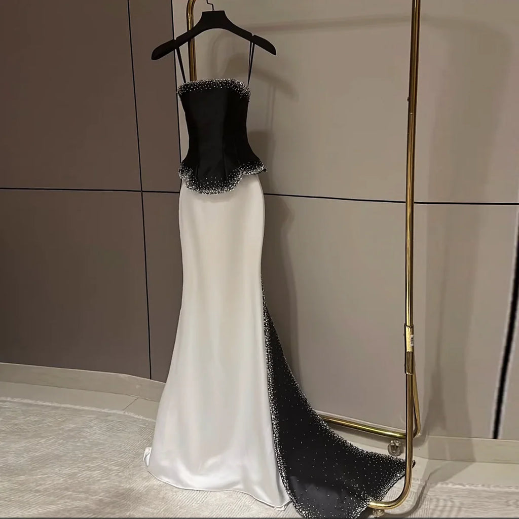 Robe bustier cape