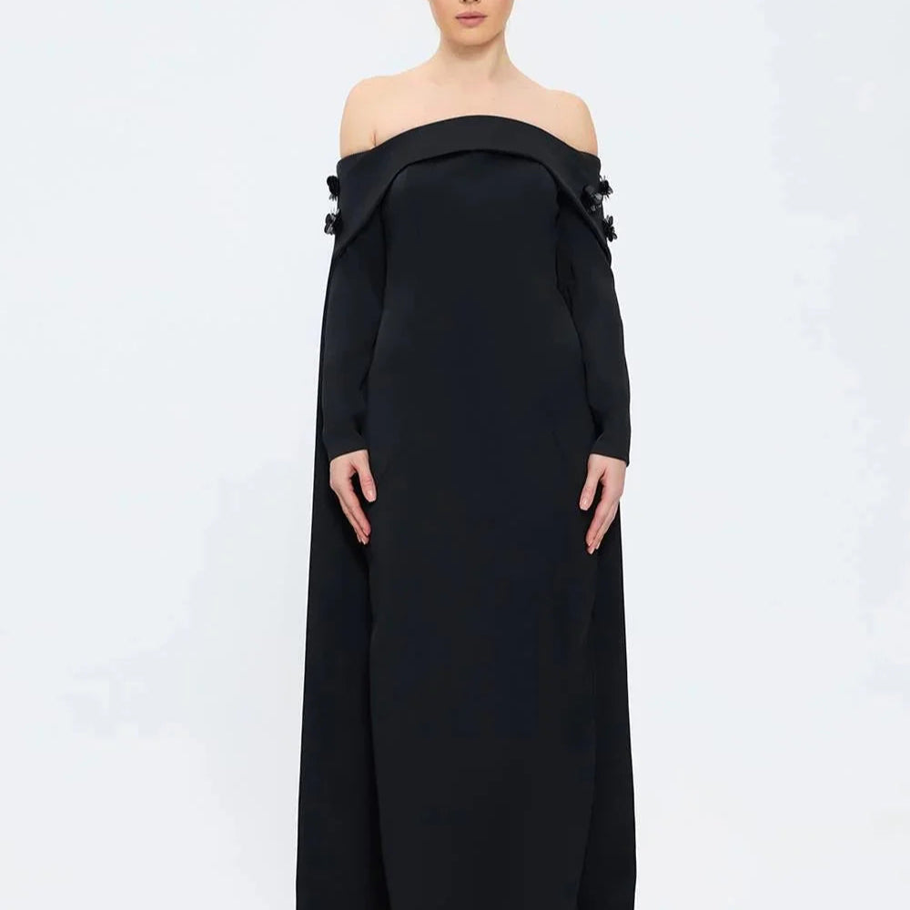 Robe avec manches longues et détails floraux
