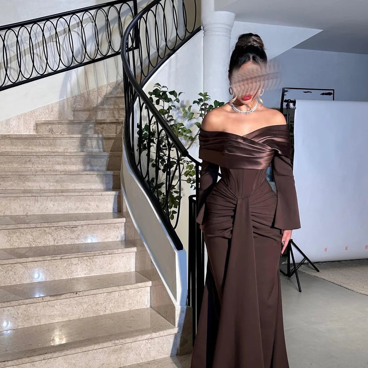 Robe drapée marron