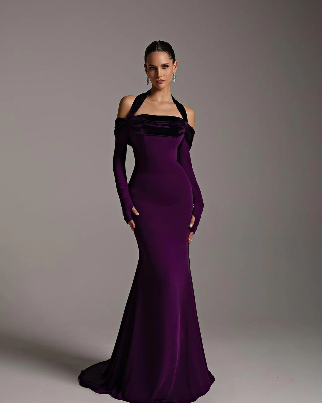 Robe violette longue col velours