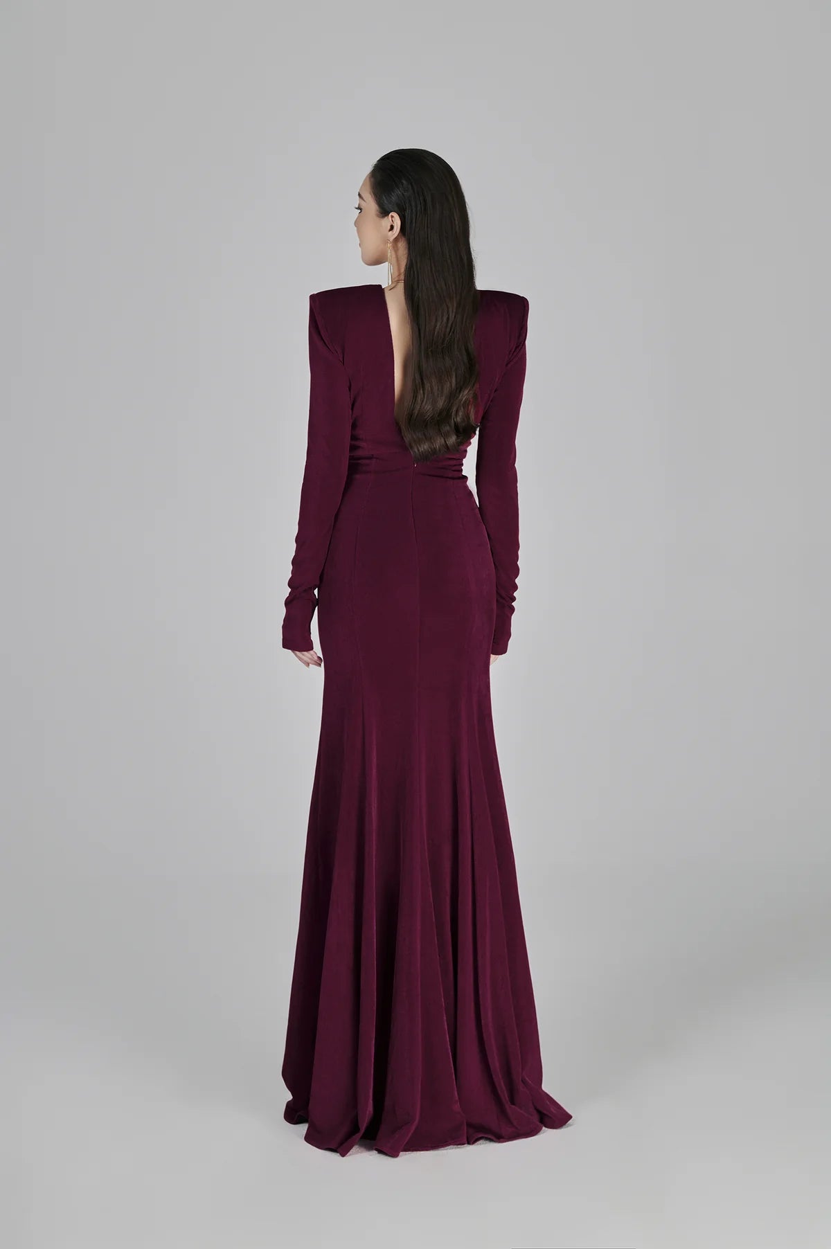 Robe bordeaux col V