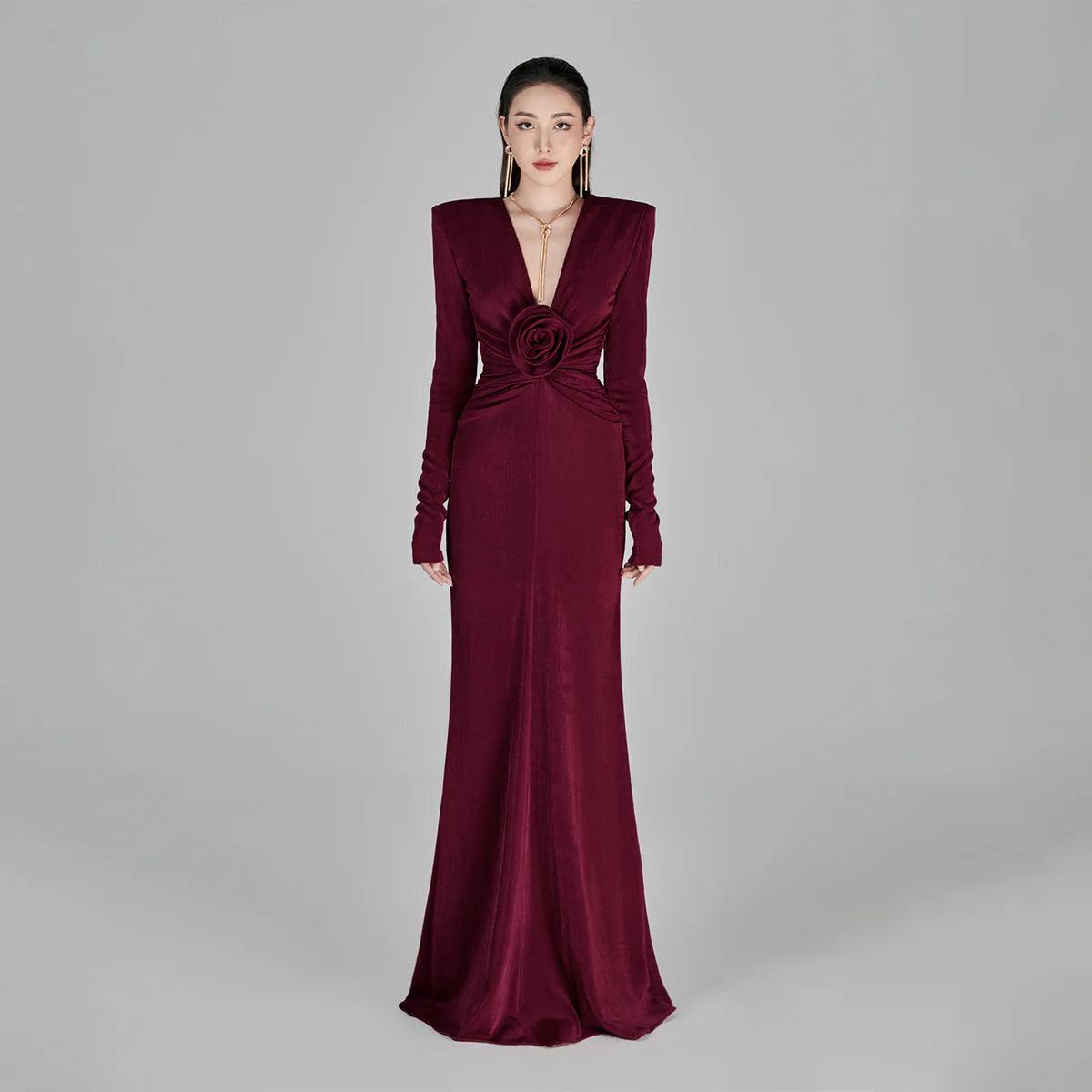 Robe bordeaux col V