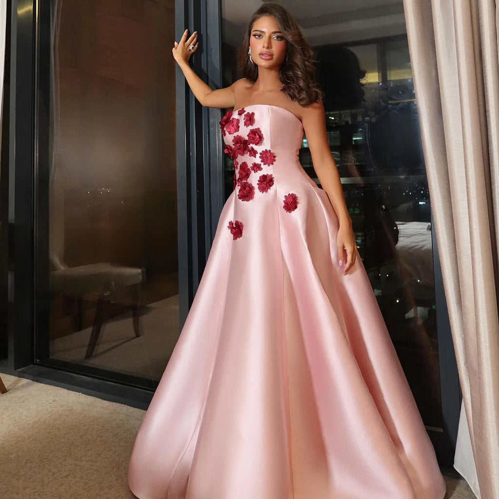 Robe bustier rose détails fleuris