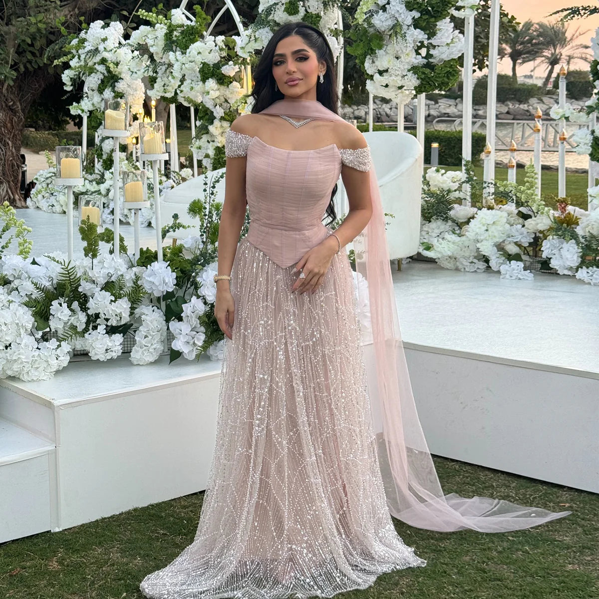 Robe de soirée en perles et tulle délicat