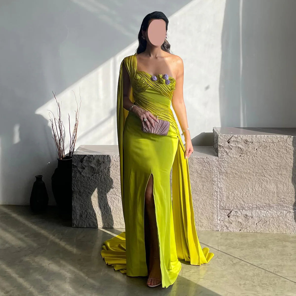 Robe jaune asymétrique