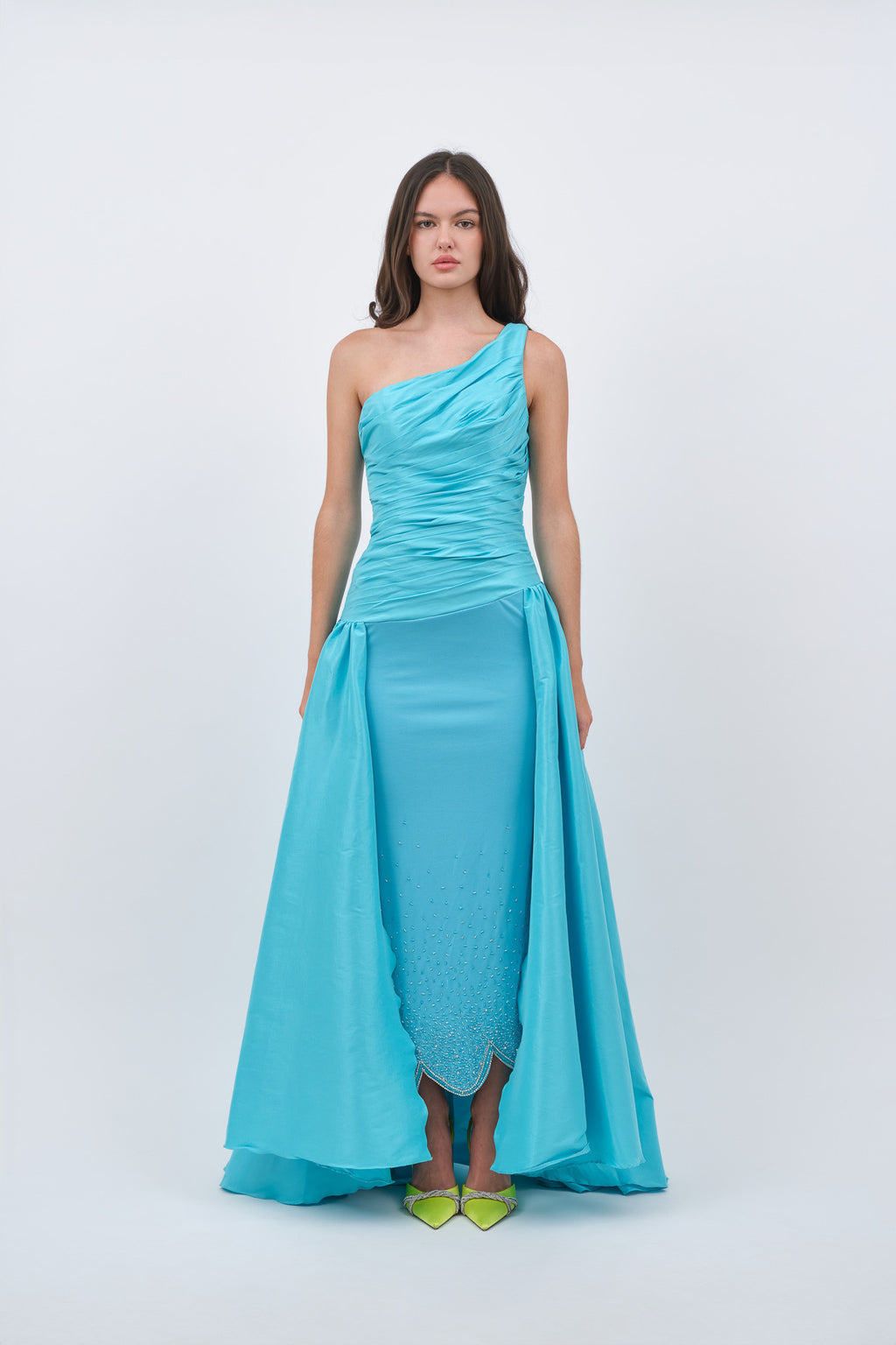Robe bleue details brodées