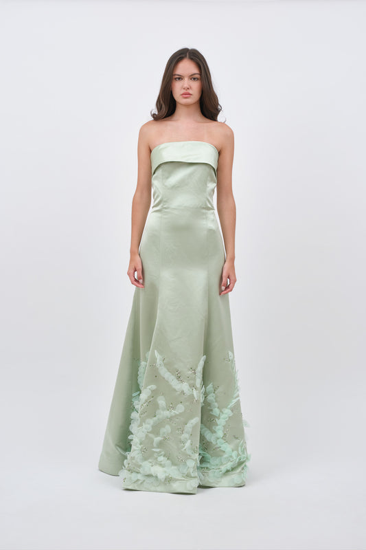 Robe bustier avec traîne et broderies florales