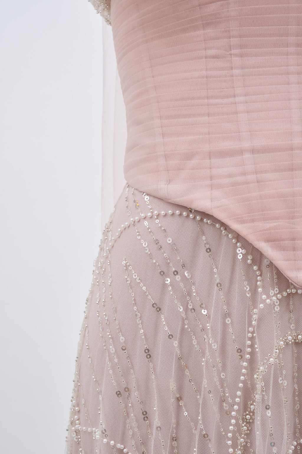 Robe de soirée en perles et tulle délicat