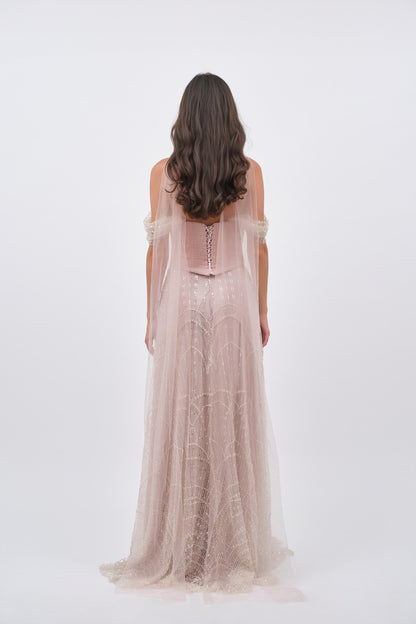 Robe de soirée en perles et tulle délicat