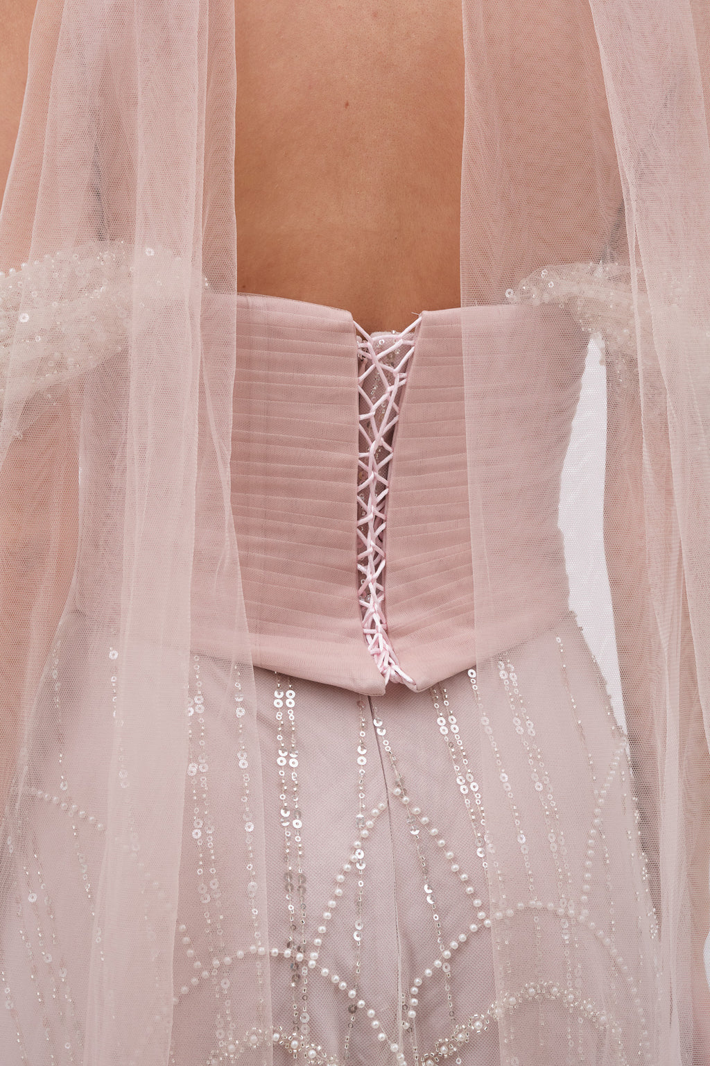 Robe de soirée en perles et tulle délicat