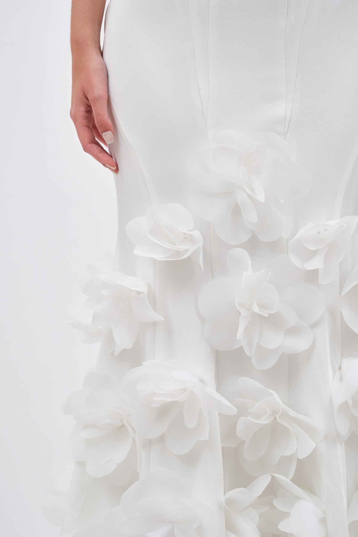 Robe blanche traine Floral corset structuré