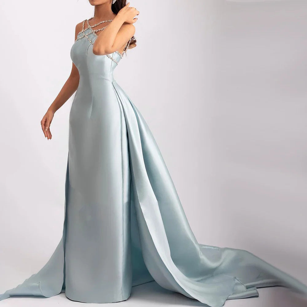 Robe Bleu Satinée à Décolleté Sculpté et Traîne Longue