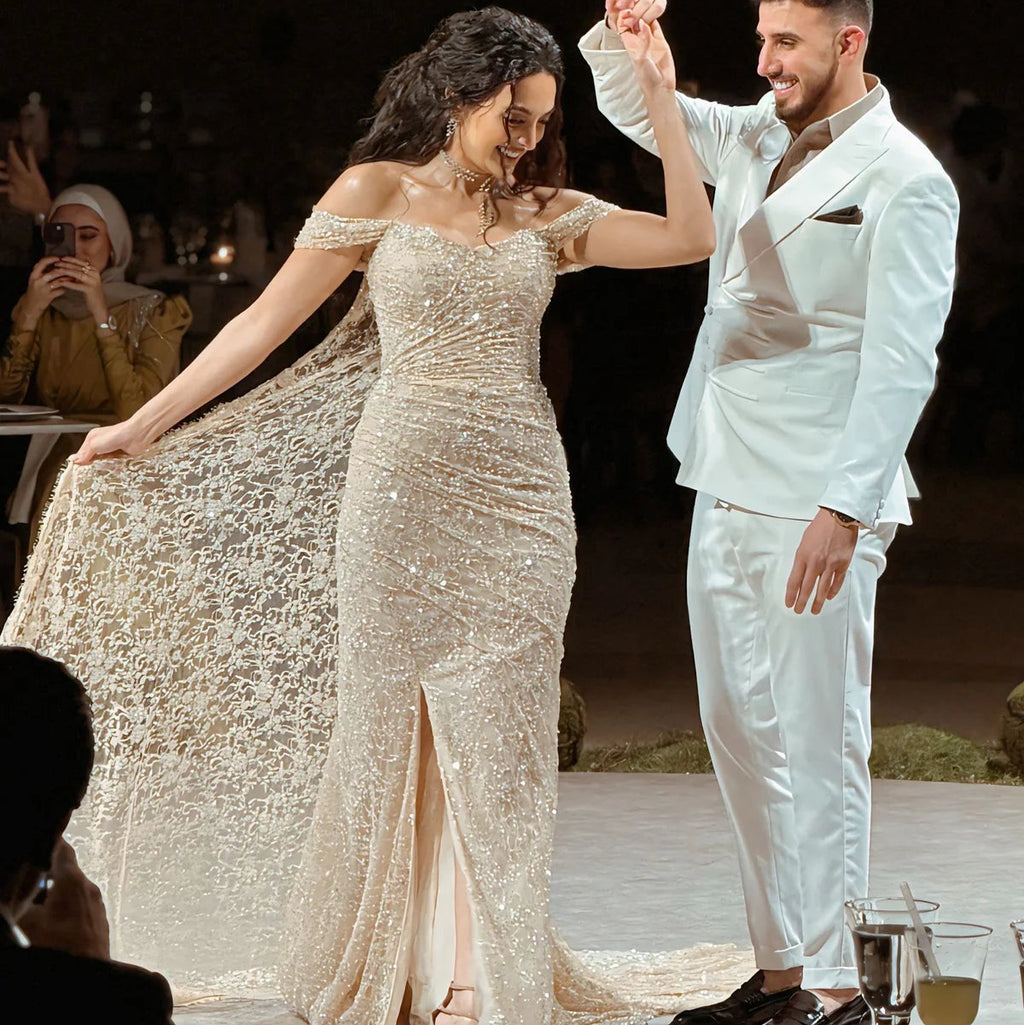 Robe Dorée Étoilée Élégance et Brillance