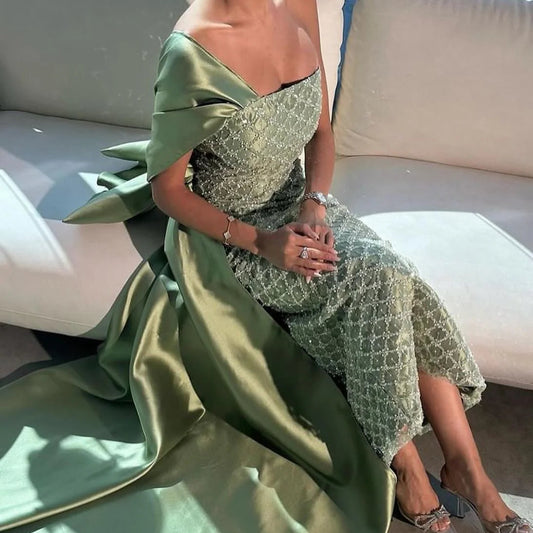 Robe verte manche asymétrique