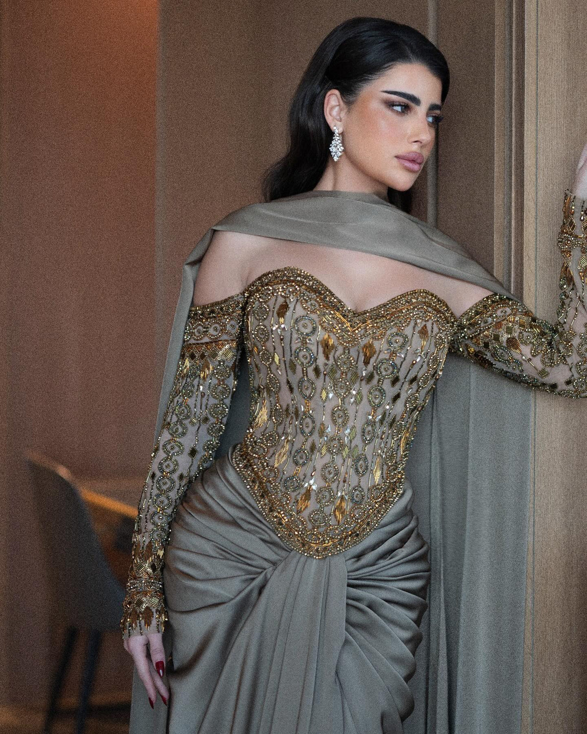 Robe bustier brodée kaki