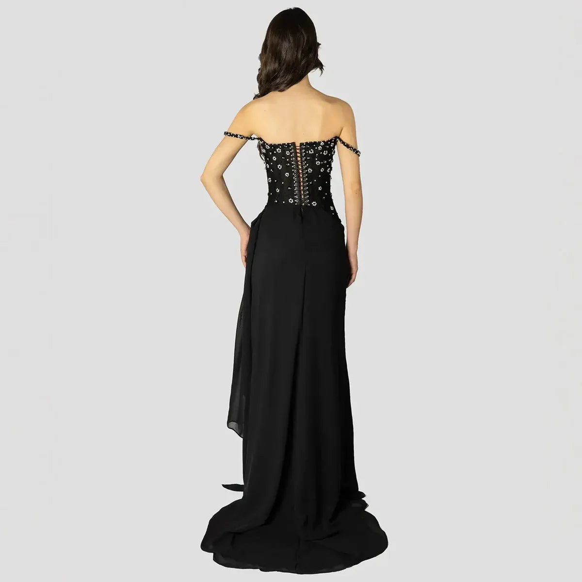 Robe corset bordée