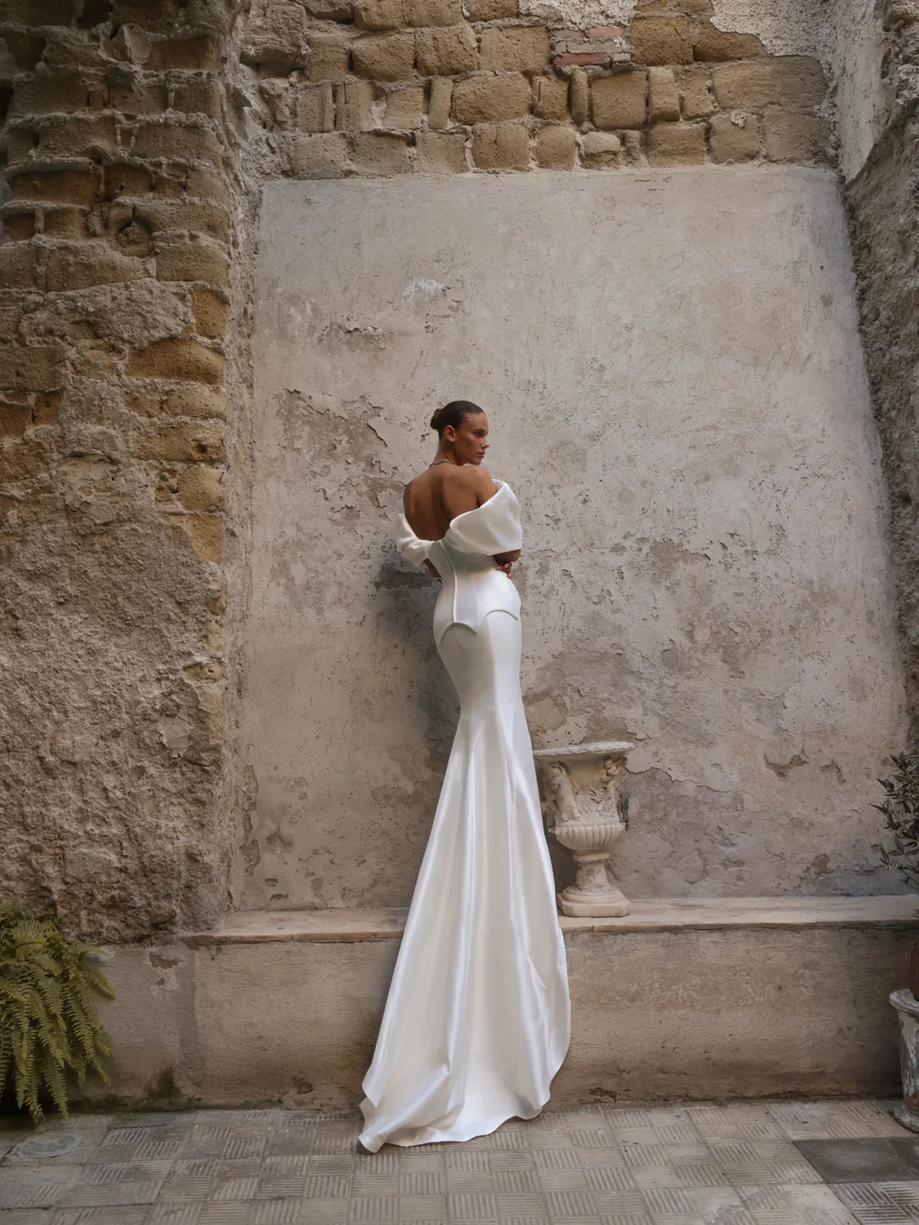 Robe satin manches bouffantes