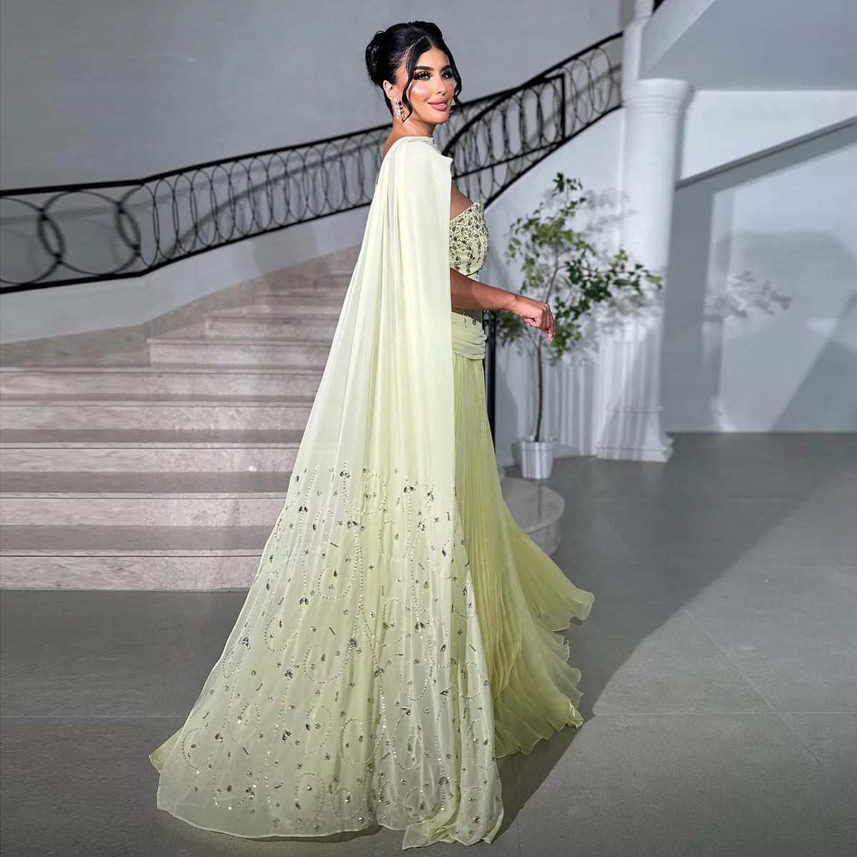Robe jaune strass