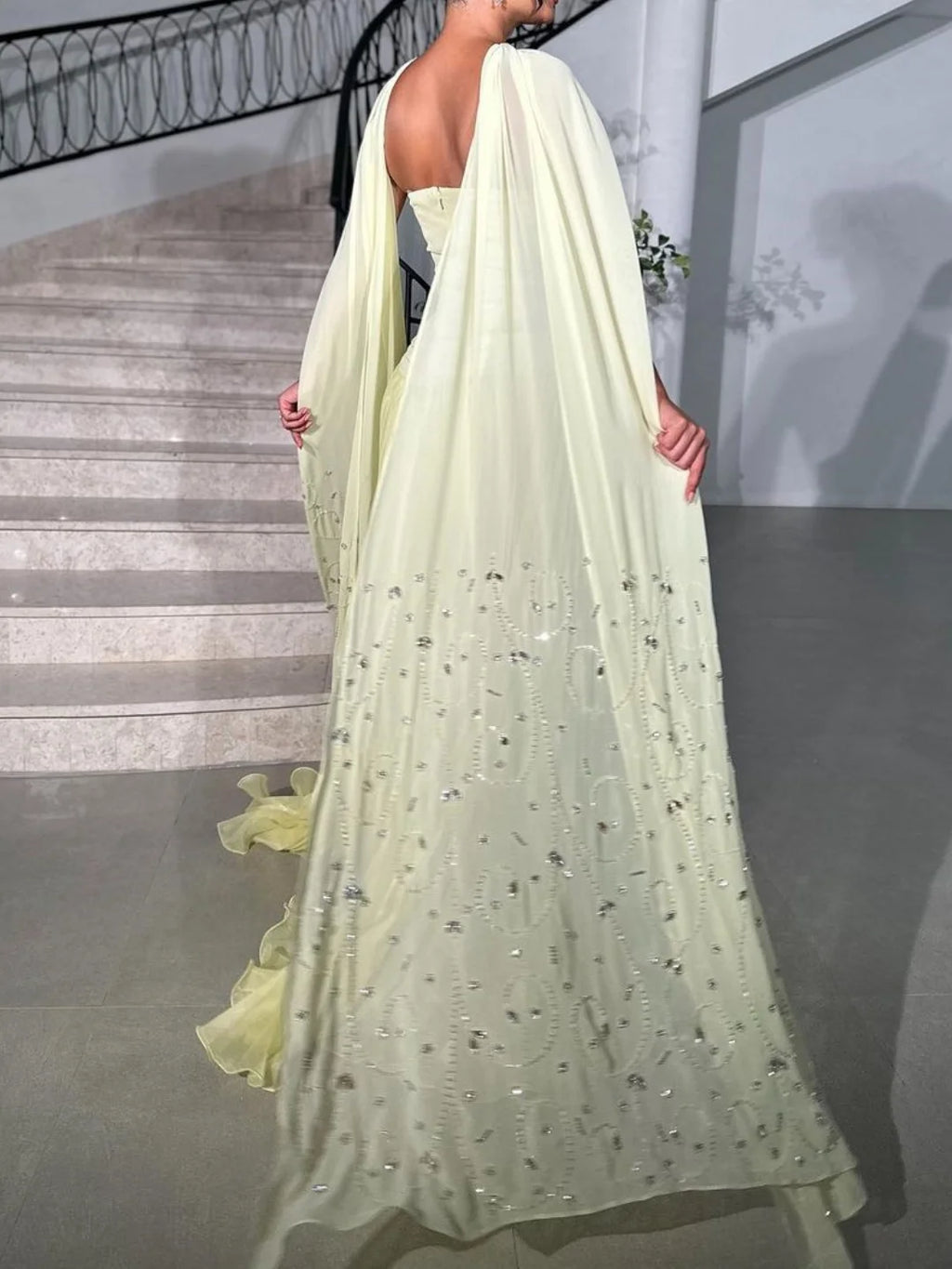 Robe jaune strass