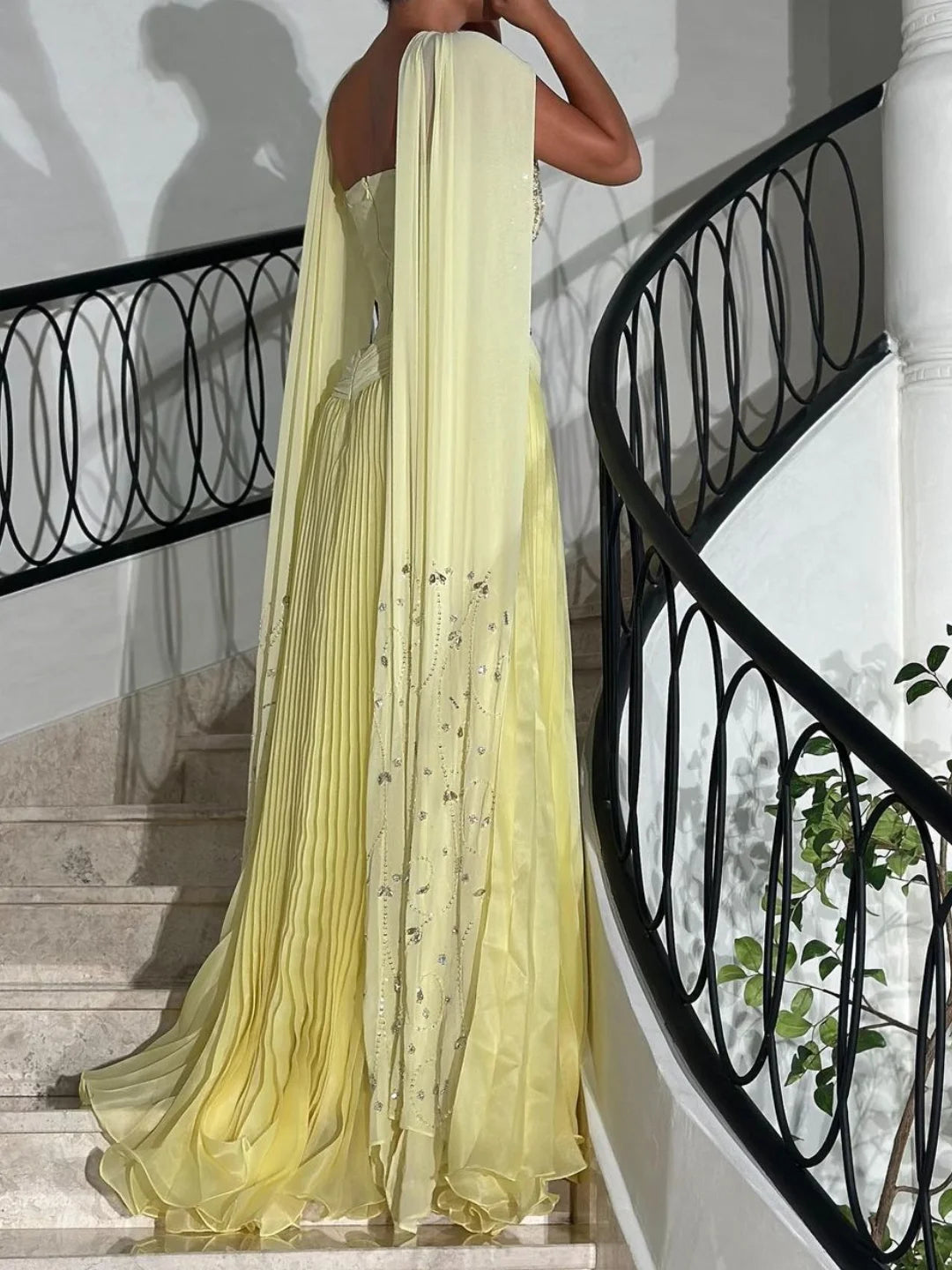 Robe jaune strass