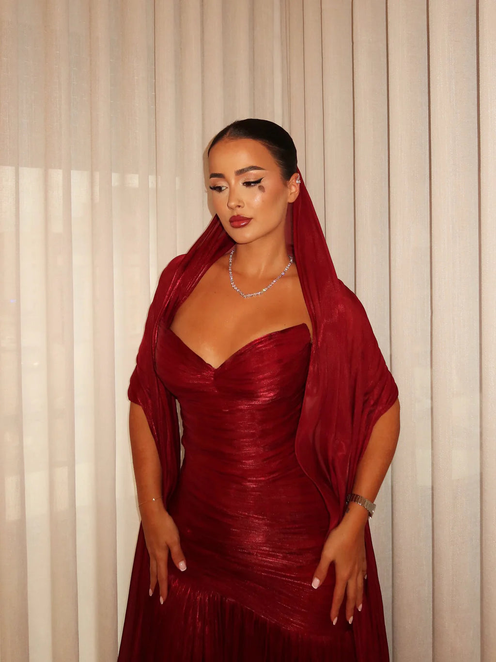 Robe rouge col cœur