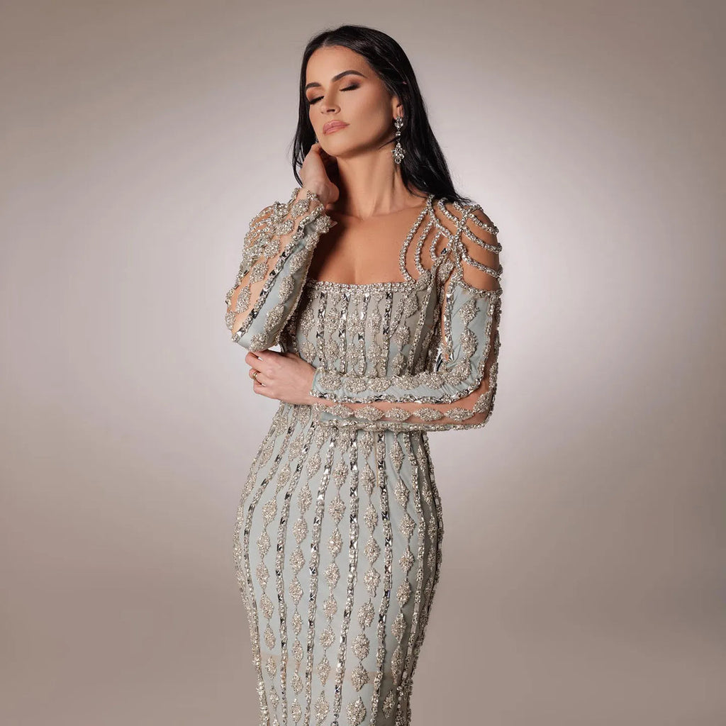 Robe Longue en Tulle Bleu Perlé avec Détails Dorés
