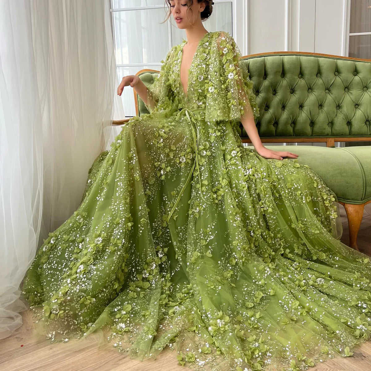 Robe Longue en Tulle Vert à Fleurs - Main Image