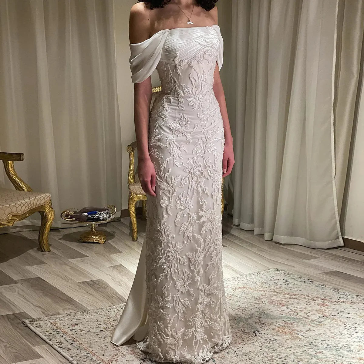 Robe brodée