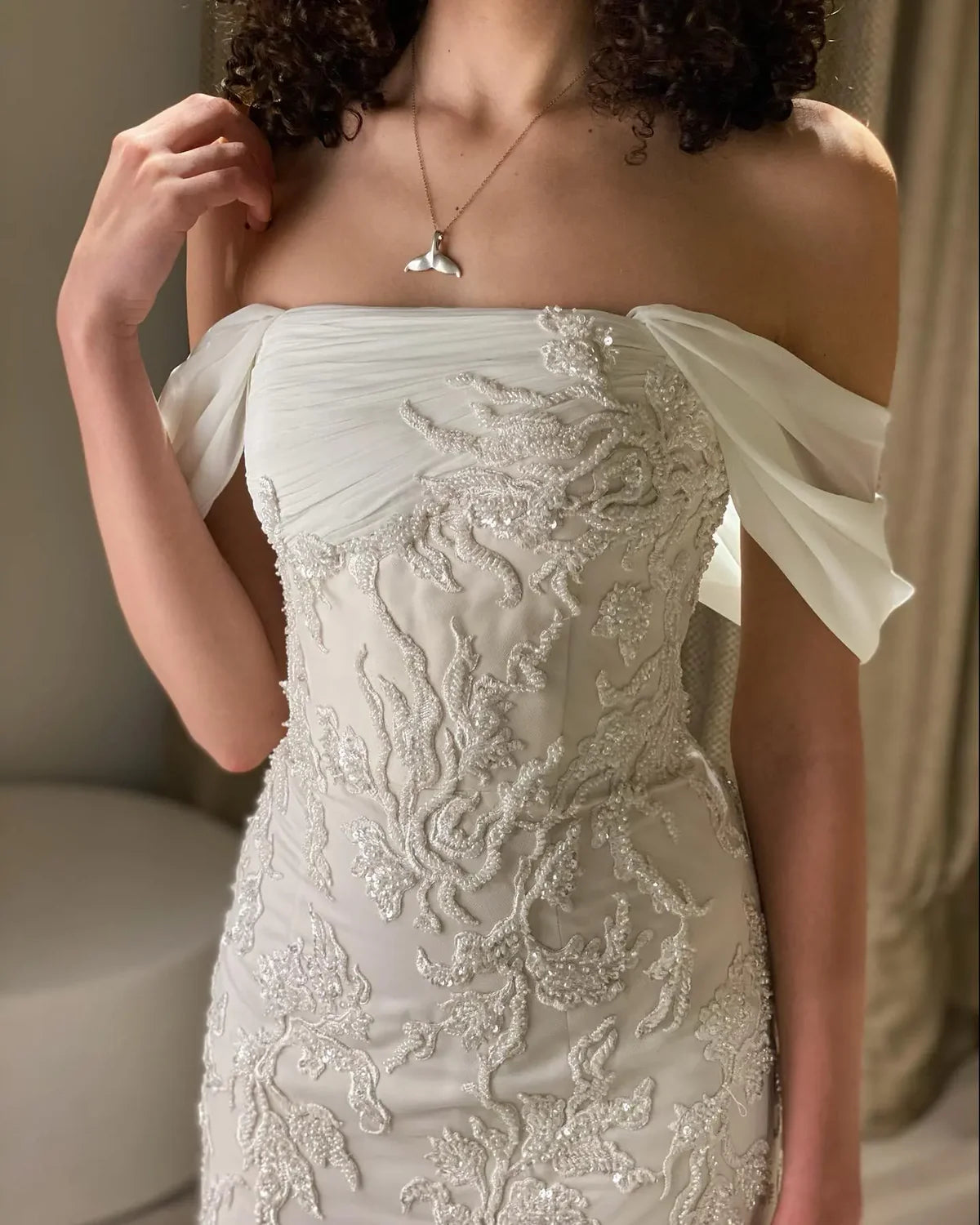 Robe brodée